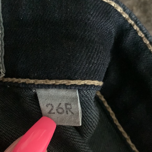 BKE denim Stella skinny size 26. Like new. Non-smoking home. No stains or tears - Picture 4 of 5